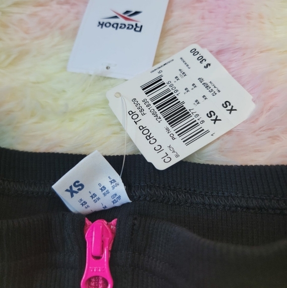 NEW Reebok crop top! - Picture 5 of 7